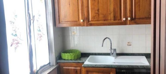 6 rooms Penthouse in Baiso, Italy No. 23563 8