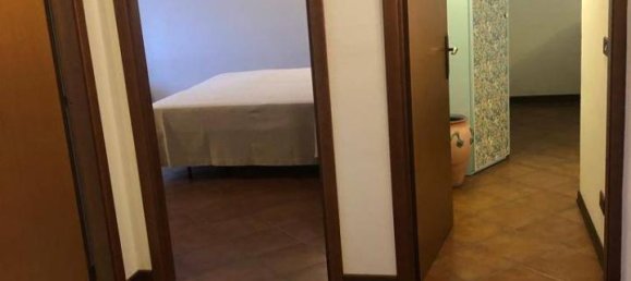 6 rooms Penthouse in Baiso, Italy No. 23563 16