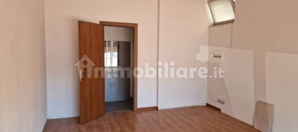 1 room Commercial property in Rome, Italy No. 279939 4