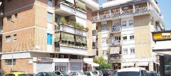 1 room Commercial property in Rome, Italy No. 279939 3