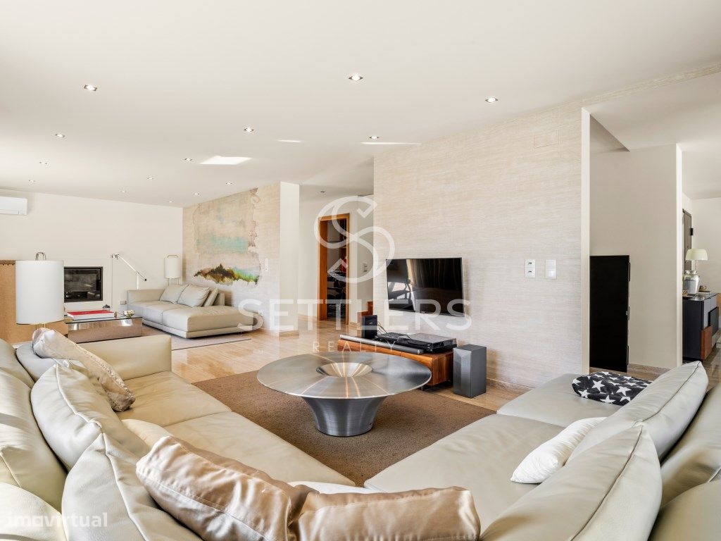 4 bedrooms House in Cascais, Portugal No. 108806