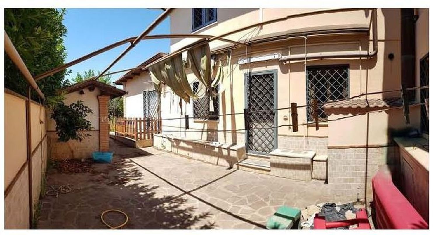 Villa de 12 dormitorios en Rome, Italy No. 330804