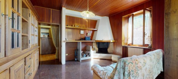 3 Schlafzimmer Haus in Gallicano, Italy, Nr. 237819 20