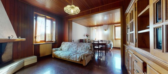 3 Schlafzimmer Haus in Gallicano, Italy, Nr. 237819 23