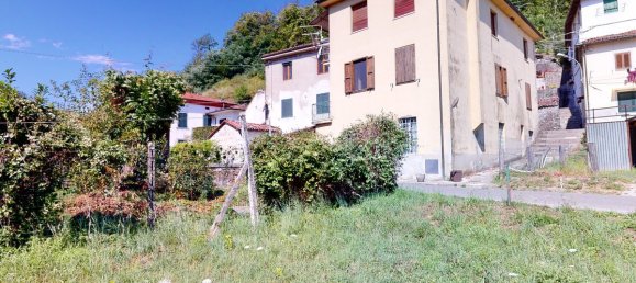3 Schlafzimmer Haus in Gallicano, Italy, Nr. 237819 17