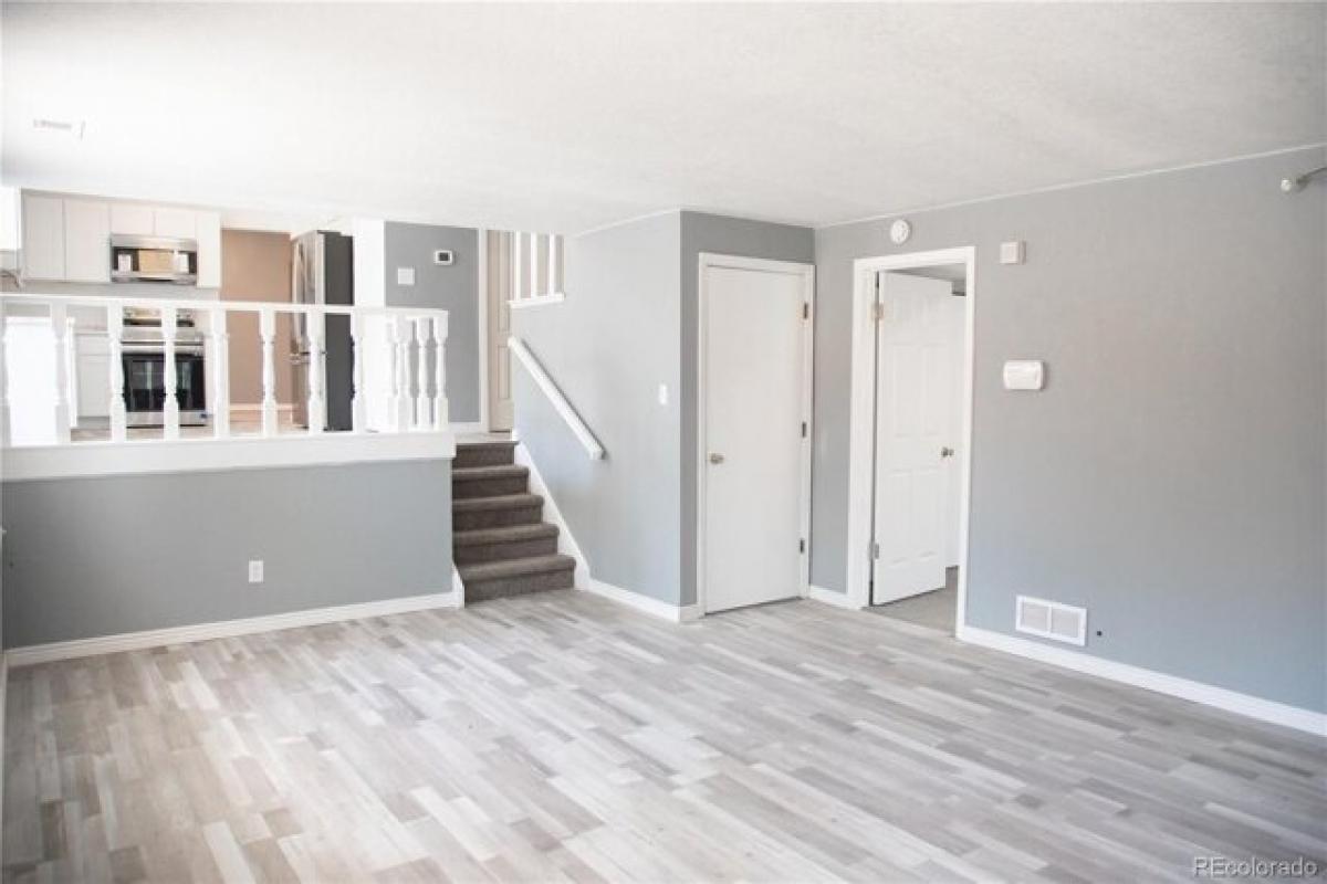 Дом с 4 спальнями в Denver, США № 373177