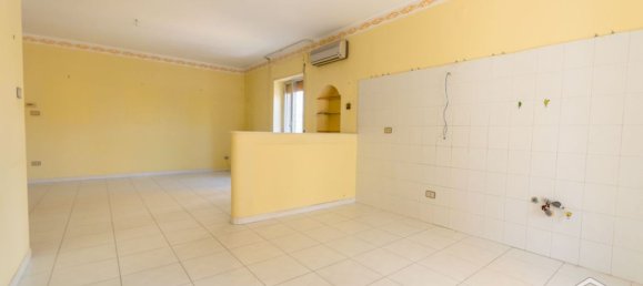 Apartamento de 3 dormitorios en Manfredonia, Italy No. 353702 10