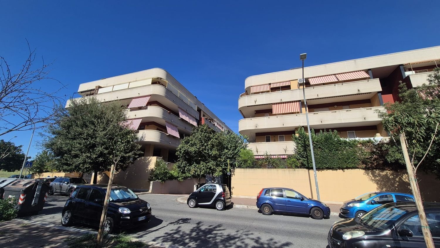 2 bedrooms Apartment in Rome, Italy No. 345125