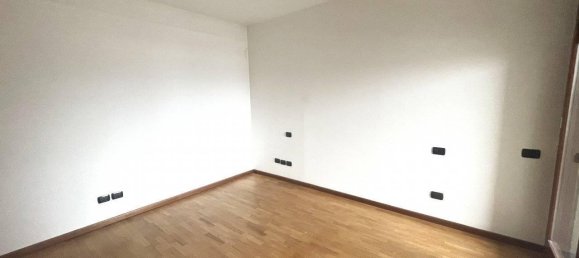 2-Zimmer Wohnung in Milan, Italy, Nr. 242350 10