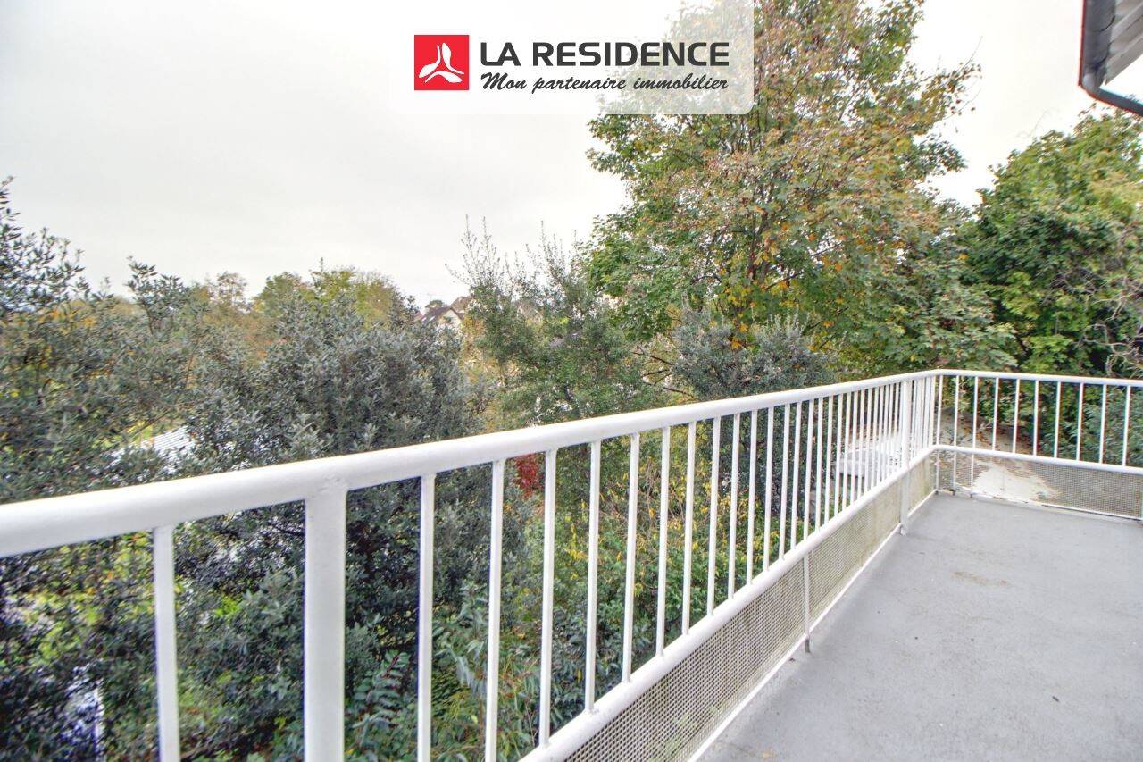 1 غرف نوم شقة في Verneuil-sur-Seine, France رقم 165570