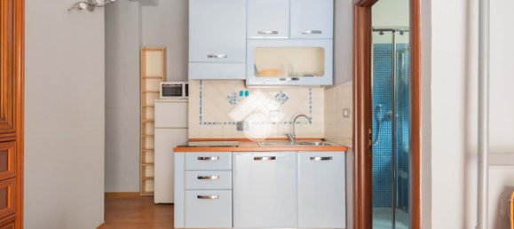 Квартира с 1 спальней в Рим, Италия № 59205 3