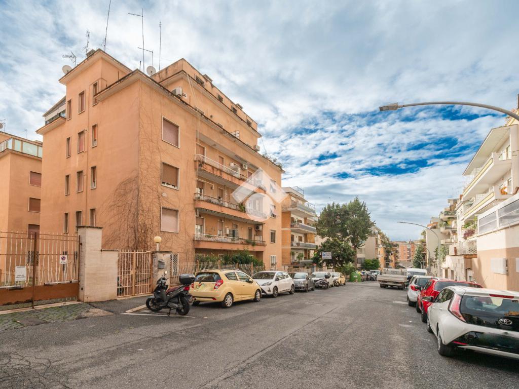 Квартира с 1 спальней в Рим, Италия № 59205