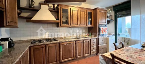 Квартира с 3 спальнями в Альбино, Италия № 109597 10