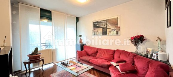 Квартира с 3 спальнями в Альбино, Италия № 109597 2