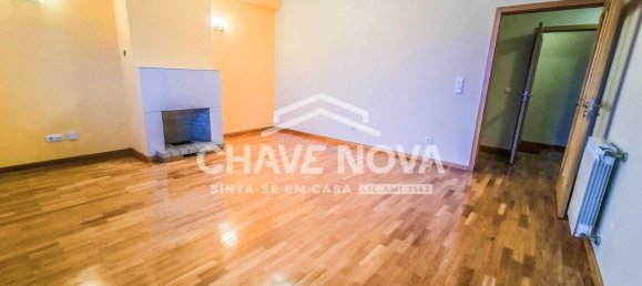 2 bedrooms Apartment in Sao Felix da Marinha, Portugal No. 110781 2