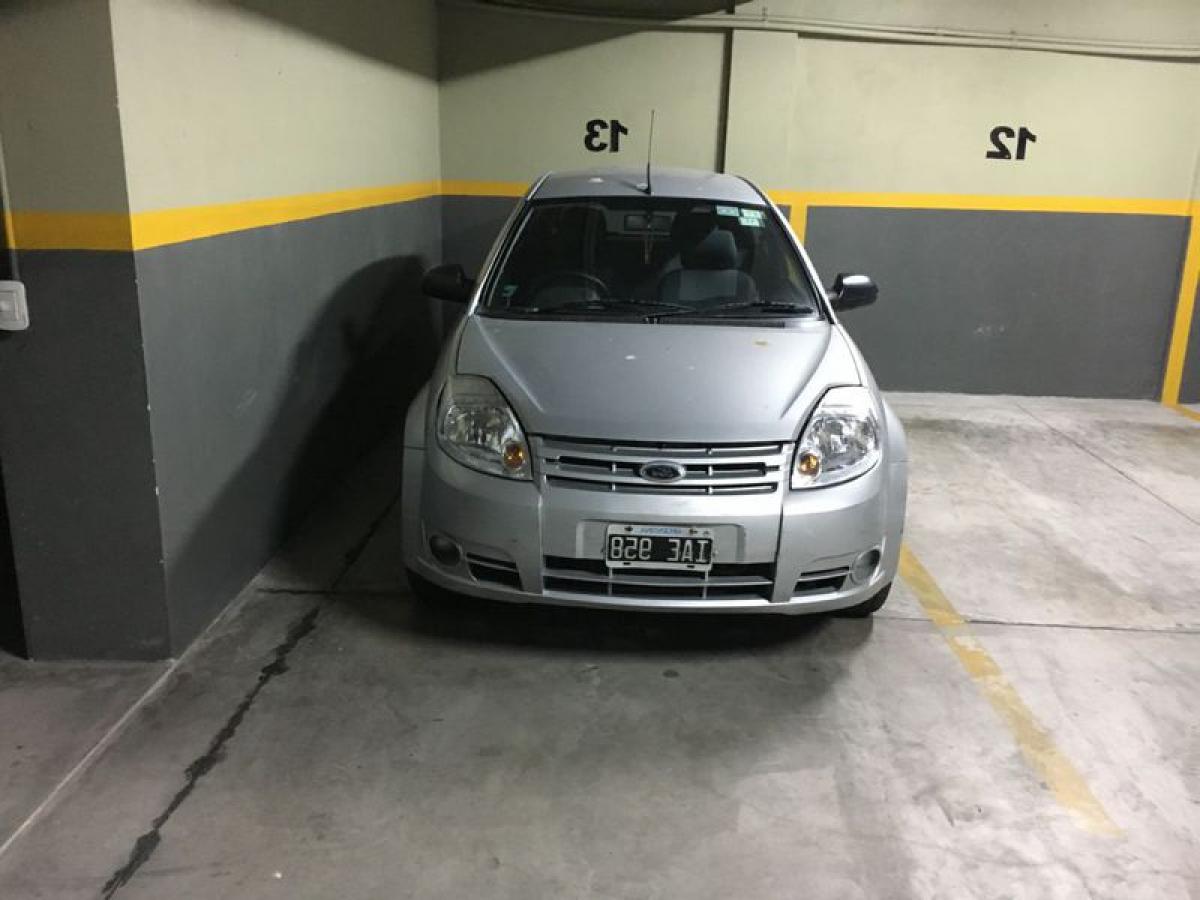 Almacén en Buenos Aires, Argentina No. 106039