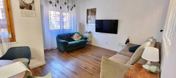 2 rooms Apartment in Rome, Italy No. 42020 10