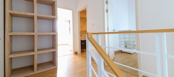 3 bedrooms Cafe / restaurant in Bangkok, Thailand No. 2498 12