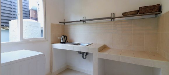 3 bedrooms Cafe / restaurant in Bangkok, Thailand No. 2498 17