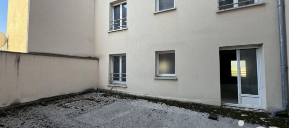 2 rooms Apartment in Epernay, France No. 231133 4