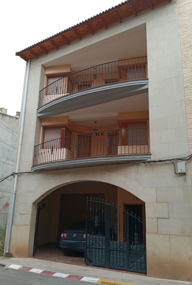 5 bedrooms House in Teruel, Spain No. 155193
