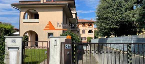 3 bedrooms Apartment in Inzago, Italy No. 364938 2