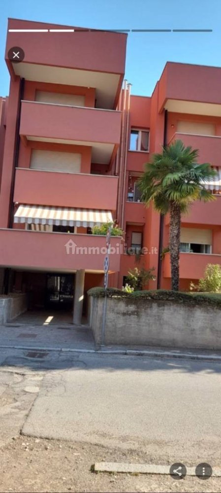 Apartamento de 2 dormitorios en Albizzate, Italy No. 384004