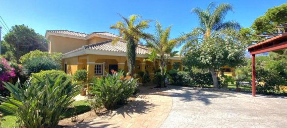 5 bedrooms Villa in Marbella, Spain No. 186103 3