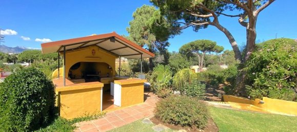 5 bedrooms Villa in Marbella, Spain No. 186103 14