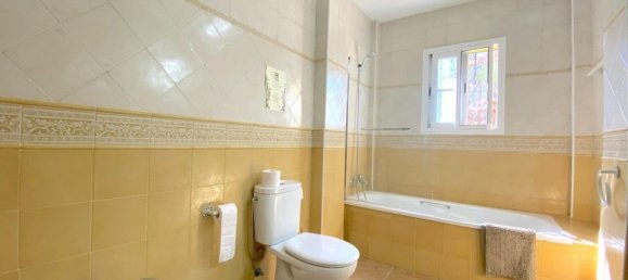 5 bedrooms Villa in Marbella, Spain No. 186103 8