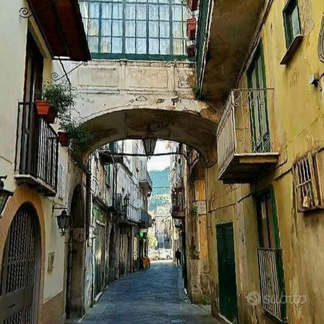 2-Zimmer Gewerbliche Immobilie in Montecorvino Rovella, Italy, Nr. 252306