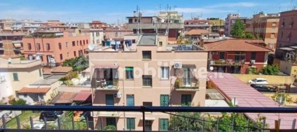 2 bedrooms Apartment in Rome, Italy No. 276365 5