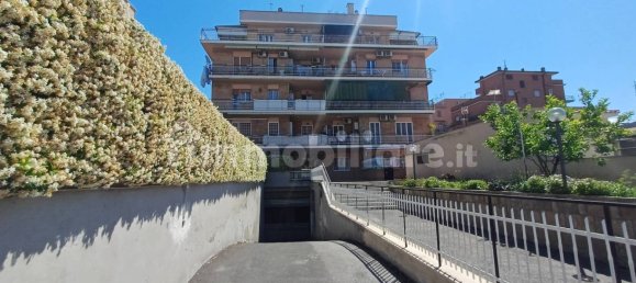 2 bedrooms Apartment in Rome, Italy No. 276365 2