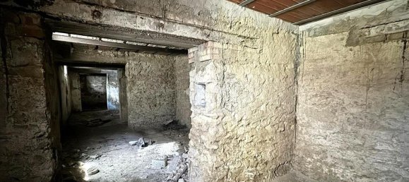 1 room Warehouse in Naples, Italy No. 123522 4