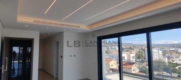 4 bedrooms Penthouse in Limassol, Cyprus No. 14101 6