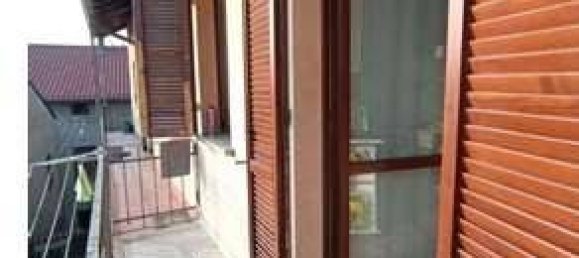 Квартира с 3 комнатами в Турате, Италия № 302286 7