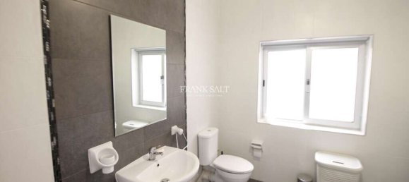 3 bedrooms Apartment in Sliema, Malta No. 9304 17