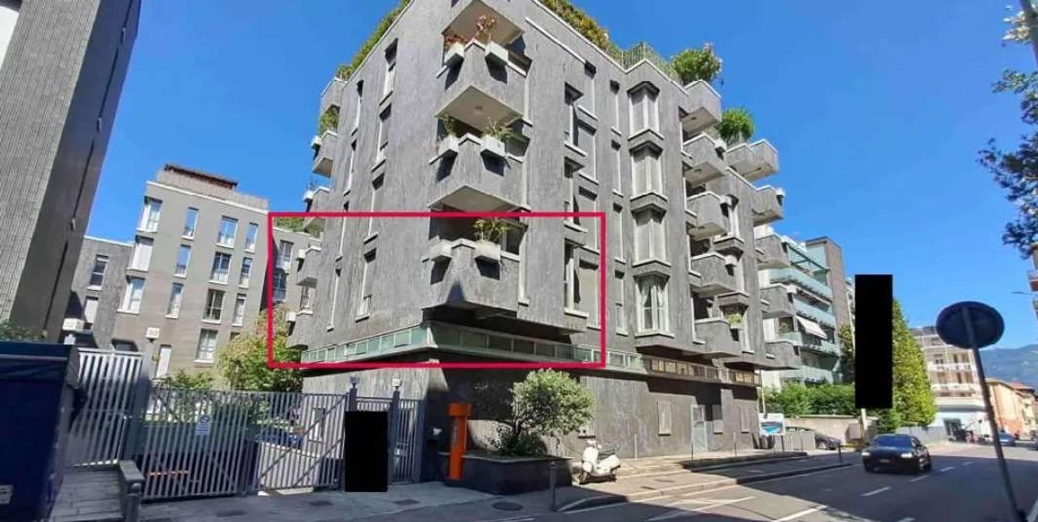 Apartamento de 2 habitaciónes en Como, Italy No. 3922