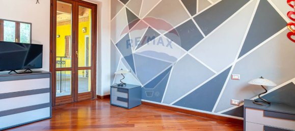 1 bedroom Apartment in Canegrate, Italy No. 327948 12