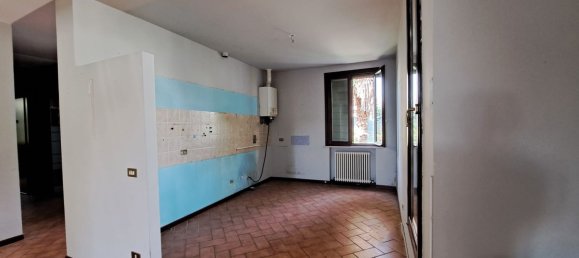 Дом с 5 спальнями в Судзара, Италия № 361230 15