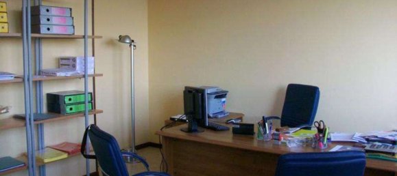 Büro in Sassuolo, Italy 80m², Nr. 137515 13
