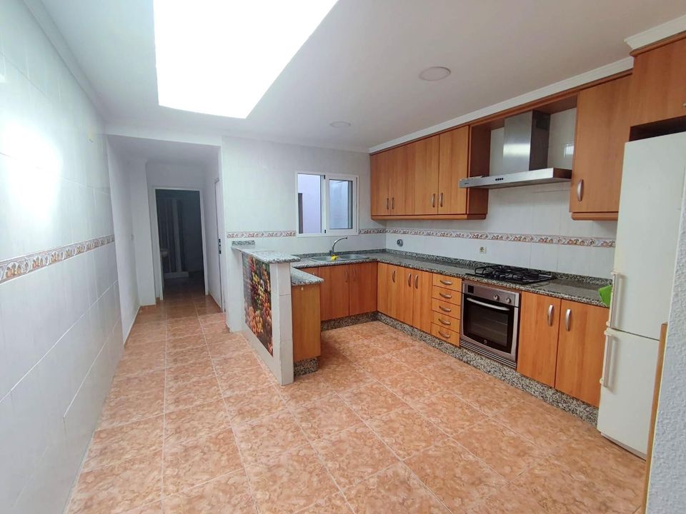 3 bedrooms Villa in Valencia, Spain No. 184683