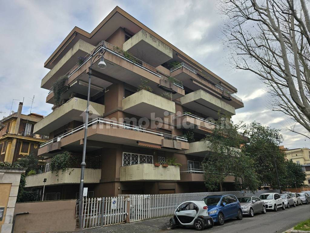 1 bedroom Apartment in Rome, Italy No. 356923