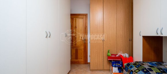 Apartamento de 2 dormitorios en Montese, Italy No. 67926 17