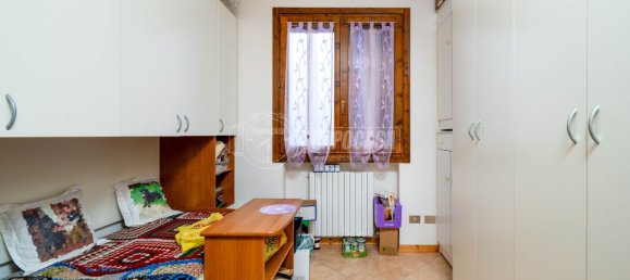 Apartamento de 2 dormitorios en Montese, Italy No. 67926 16