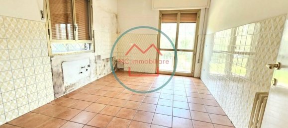 4-salle Appartement à Montecatini Terme, Italy No. 75272 2