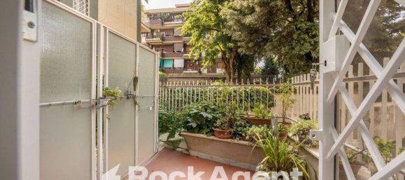 2 chambres Appartement à Rome, Italy No. 264256 9