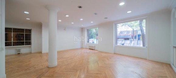 337m² Office in Madrid, Spain No. 171116 2