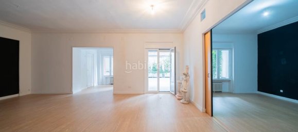 337m² Office in Madrid, Spain No. 171116 11