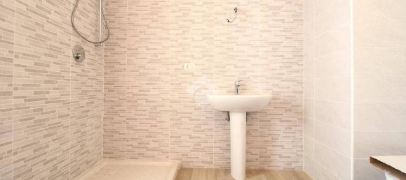 1 bedroom Apartment in San Giacomo delle Segnate, Italy No. 322970 7